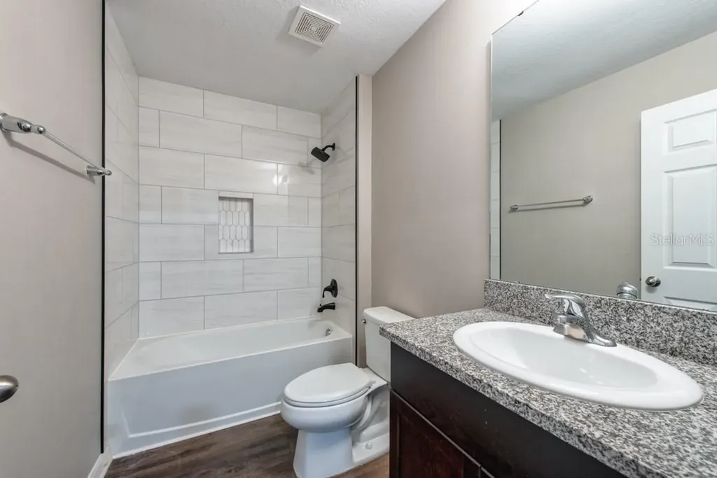 14617 Brumby Ridge Avenue Lithia FL 33547