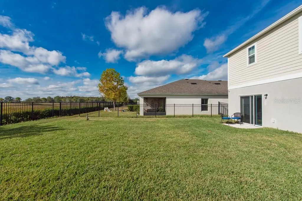 14617 Brumby Ridge Avenue Lithia FL 33547