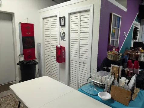 7015 N Manhattan Avenue Tampa FL 33614