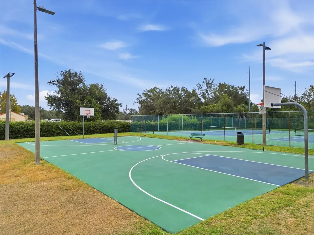 9823 Sunnyoak Drive Riverview FL 33569