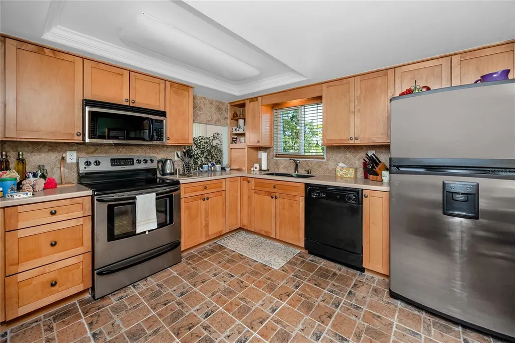 2737 Enterprise Road E Clearwater FL 33759