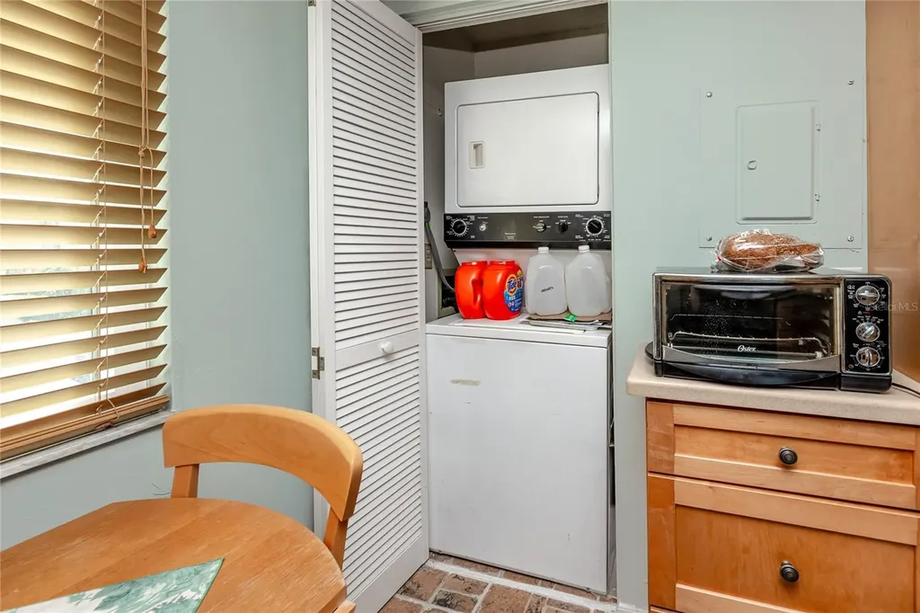 2737 Enterprise Road E Clearwater FL 33759