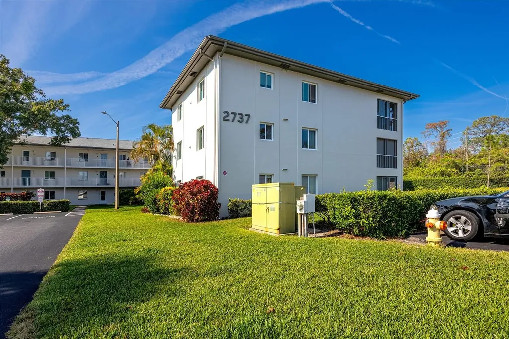 2737 Enterprise Road E Clearwater FL 33759