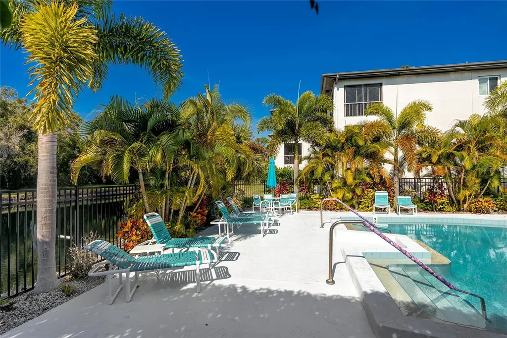 2737 Enterprise Road E Clearwater FL 33759