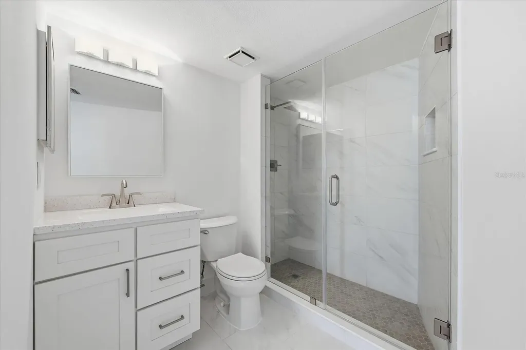 7520 Sunshine Skyway Lane S St Petersburg FL 33711