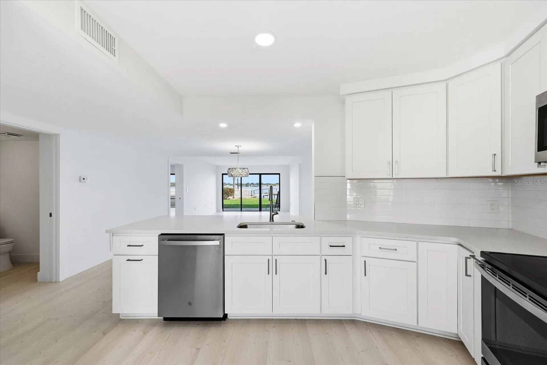 7520 Sunshine Skyway Lane S St Petersburg FL 33711