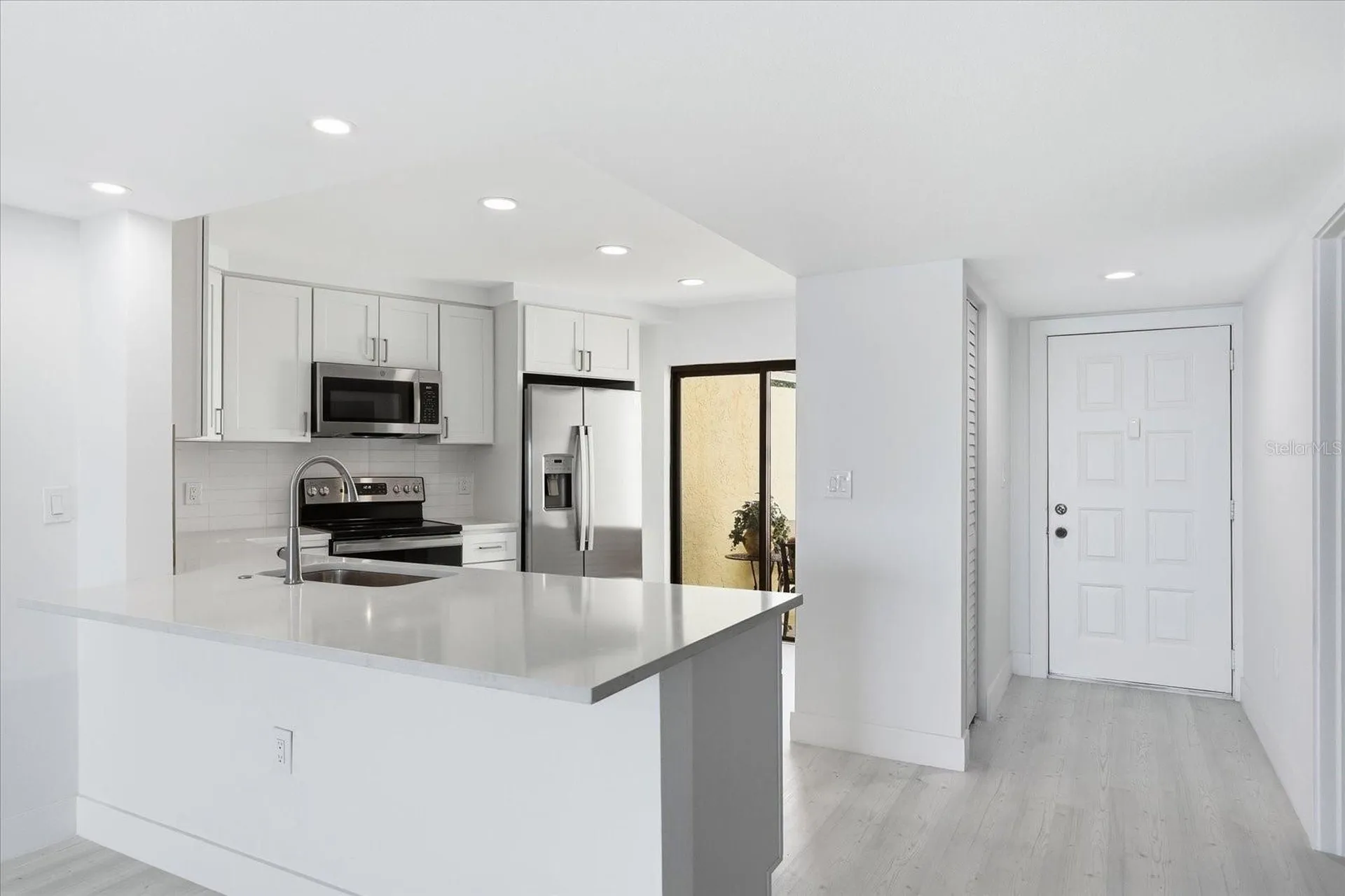 7520 Sunshine Skyway Lane S St Petersburg FL 33711