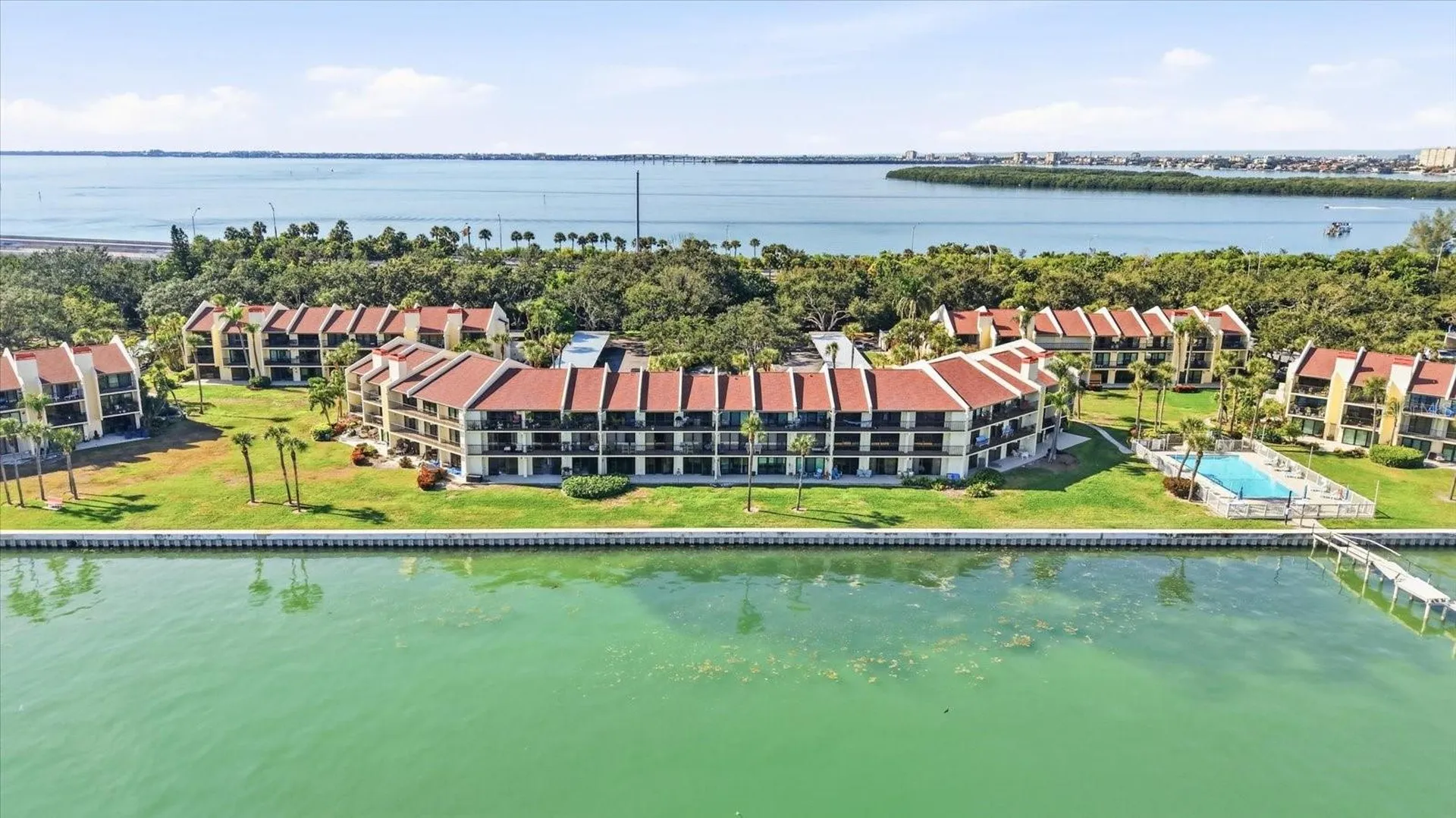 7520 Sunshine Skyway Lane S St Petersburg FL 33711