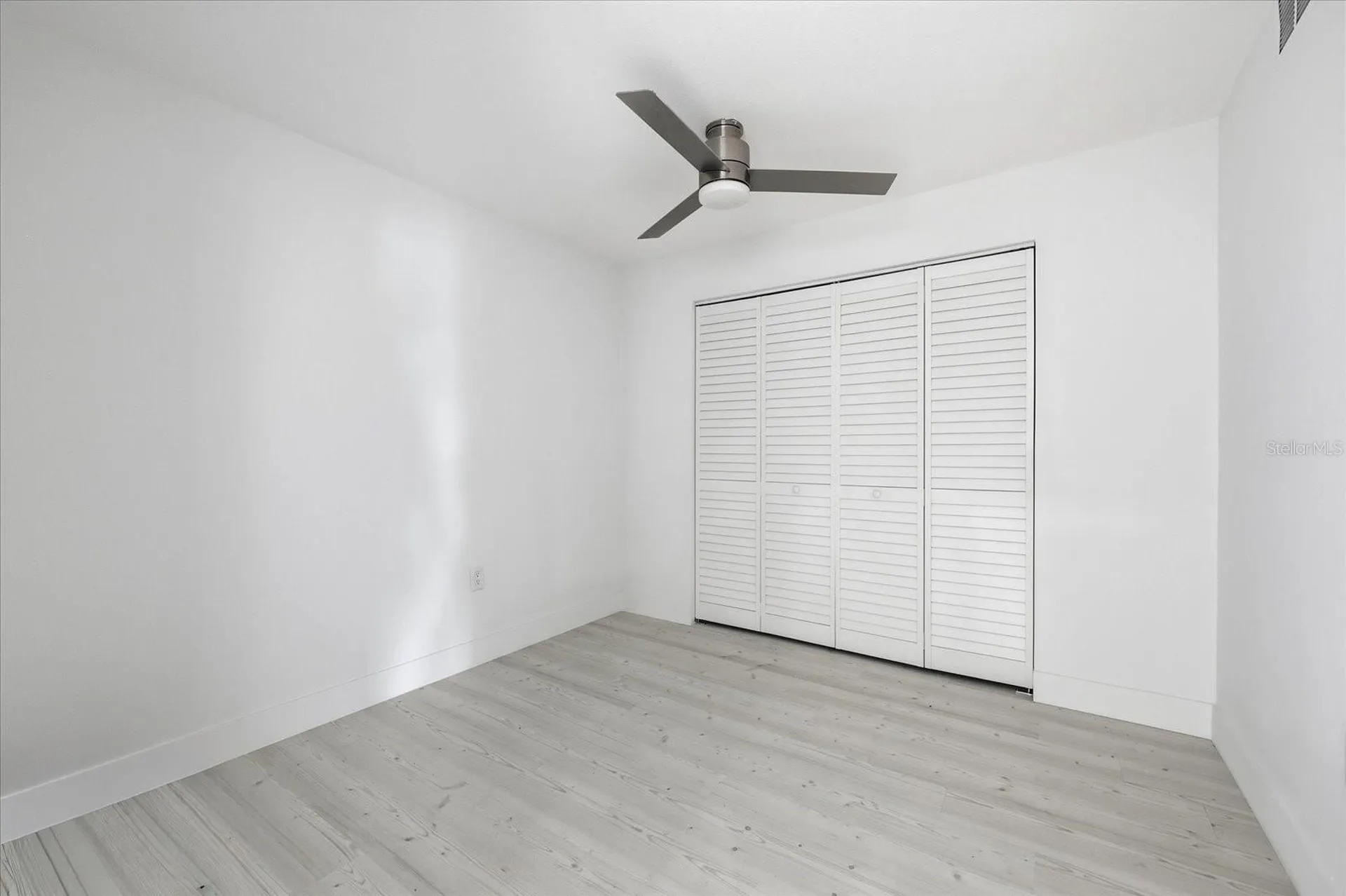 7520 Sunshine Skyway Lane S St Petersburg FL 33711