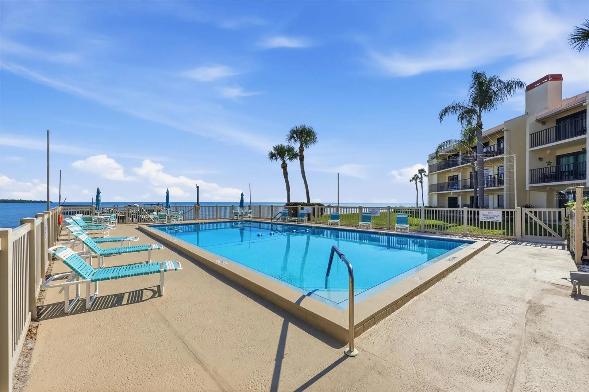 7520 Sunshine Skyway Lane S St Petersburg FL 33711
