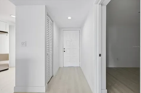 7520 Sunshine Skyway Lane S St Petersburg FL 33711