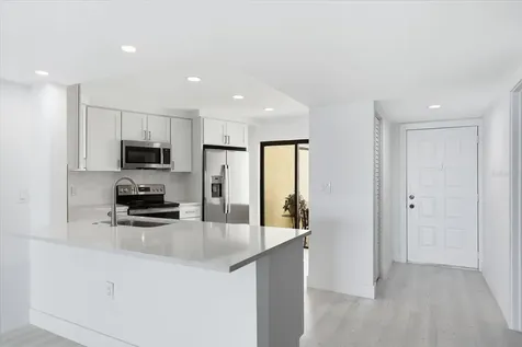 7520 Sunshine Skyway Lane S St Petersburg FL 33711