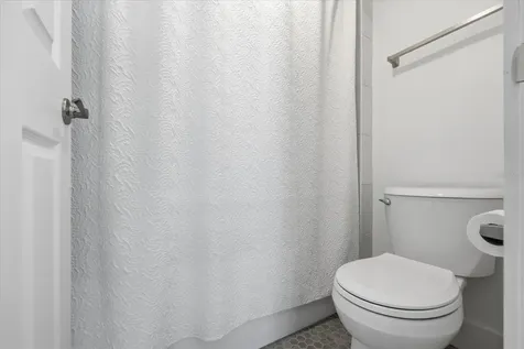 7520 Sunshine Skyway Lane S St Petersburg FL 33711