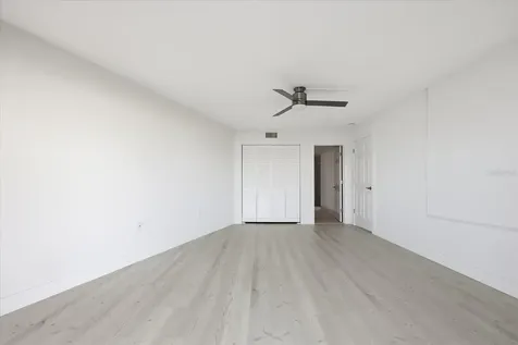 7520 Sunshine Skyway Lane S St Petersburg FL 33711