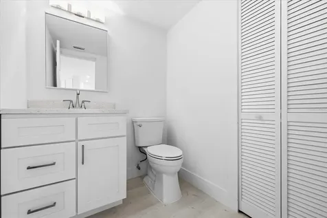7520 Sunshine Skyway Lane S St Petersburg FL 33711