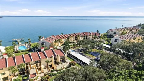 7520 Sunshine Skyway Lane S St Petersburg FL 33711