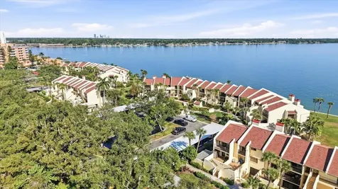 7520 Sunshine Skyway Lane S St Petersburg FL 33711