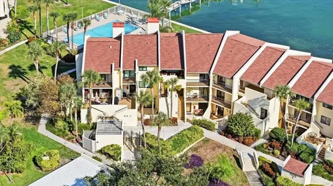 7520 Sunshine Skyway Lane S St Petersburg FL 33711