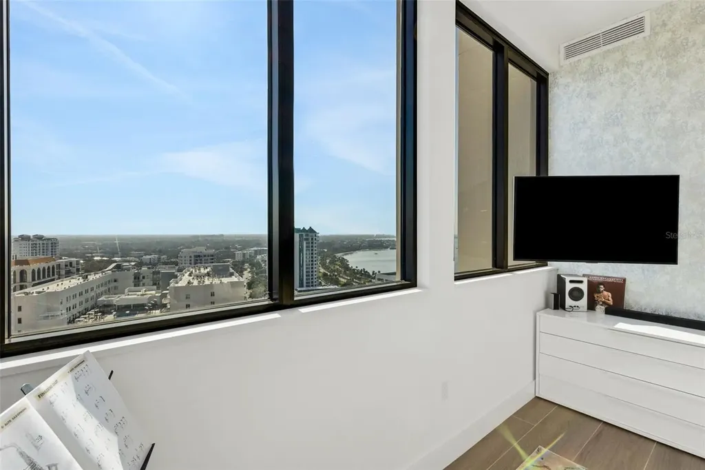 33 S Palm Avenue Sarasota FL 34236
