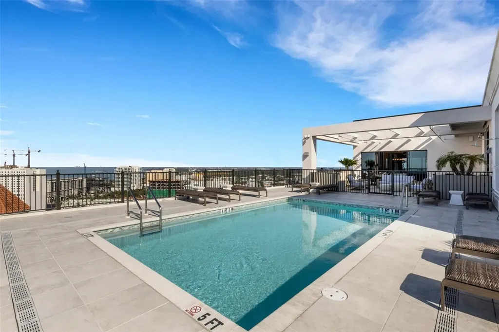 33 S Palm Avenue Sarasota FL 34236
