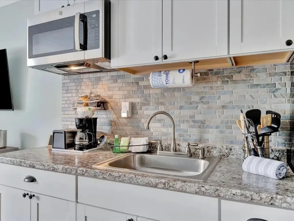 7150 N Tamiami Trail Sarasota FL 34243