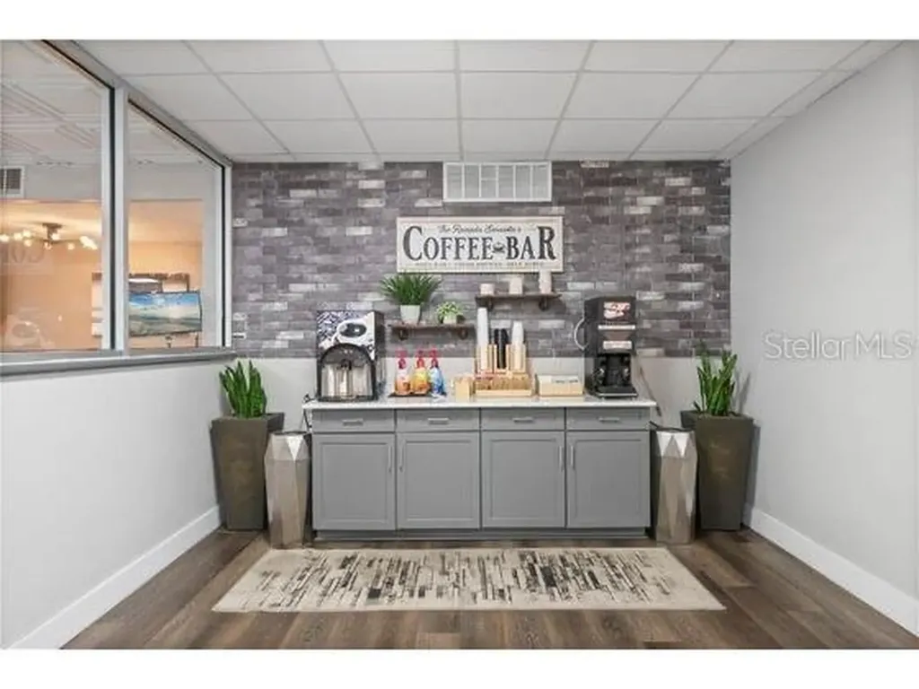 7150 N Tamiami Trail Sarasota FL 34243