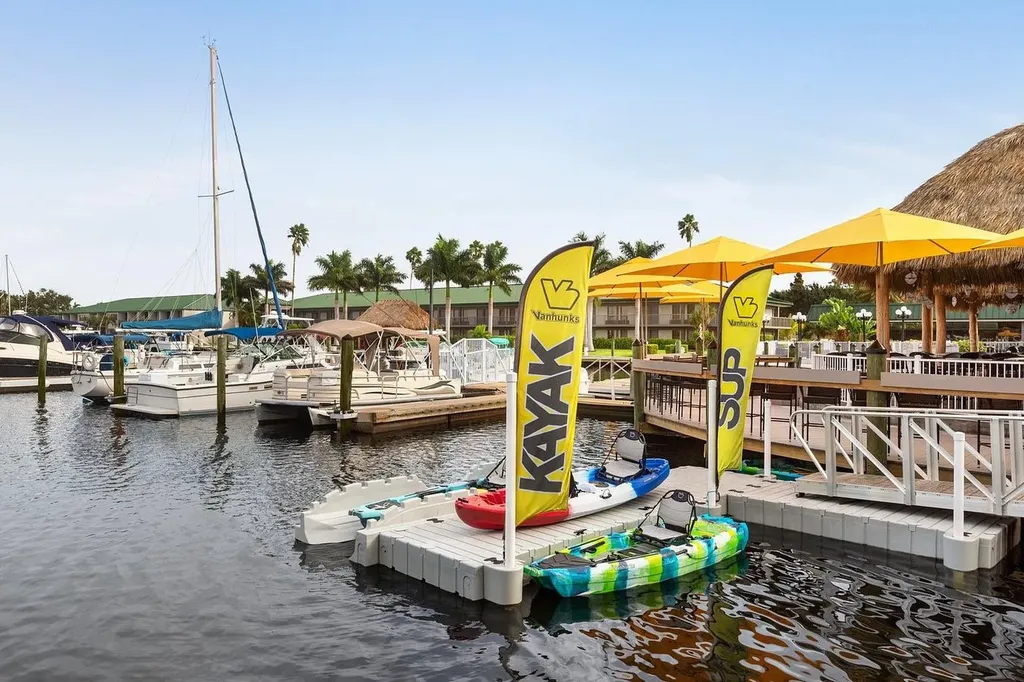 7150 N Tamiami Trail Sarasota FL 34243