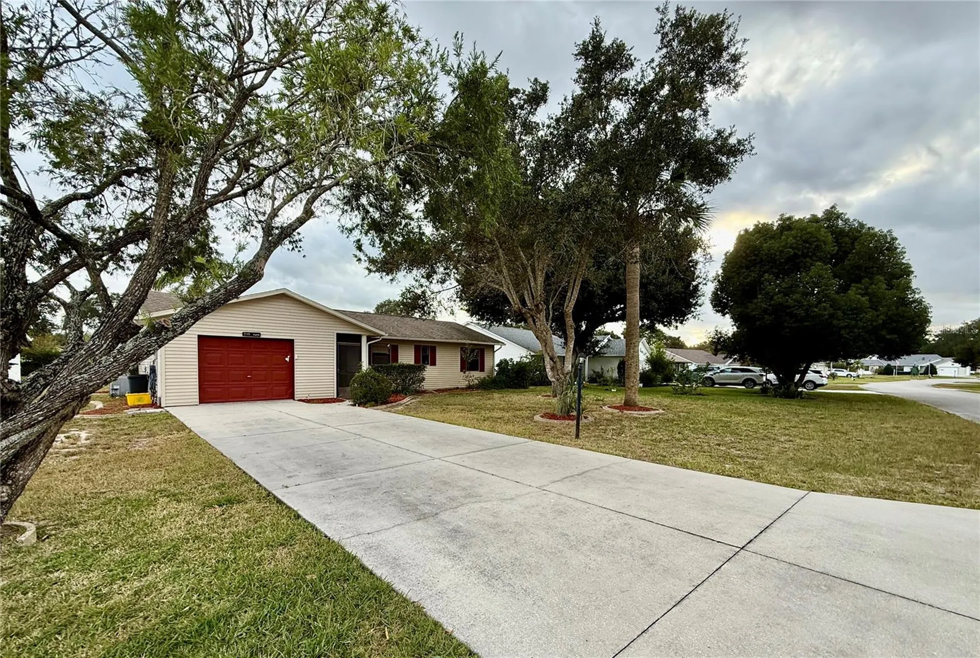 2105 Greenlaw Court Leesburg FL 34788