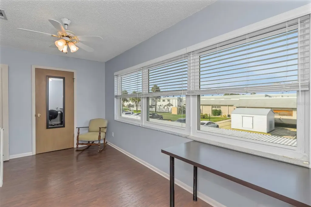 5246 81st Street N St Petersburg FL 33709