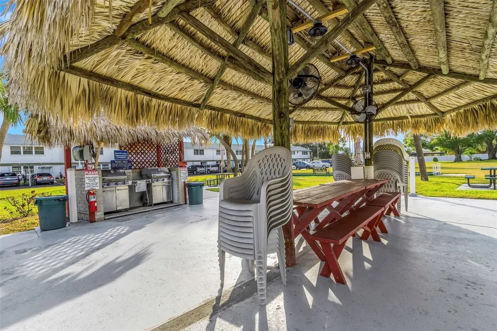 5246 81st Street N St Petersburg FL 33709
