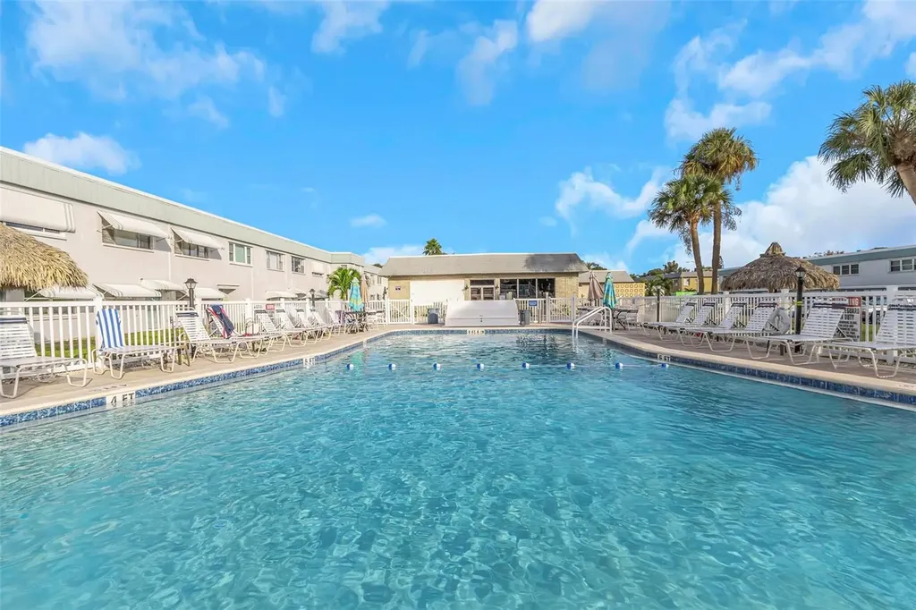 5246 81st Street N St Petersburg FL 33709
