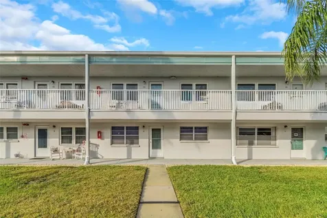 5246 81st Street N St Petersburg FL 33709