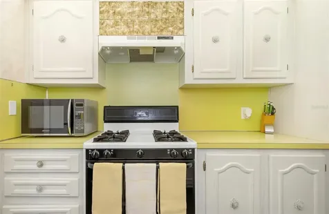 5246 81st Street N St Petersburg FL 33709