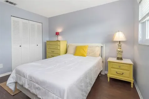 5246 81st Street N St Petersburg FL 33709