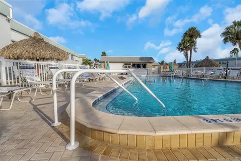 5246 81st Street N St Petersburg FL 33709
