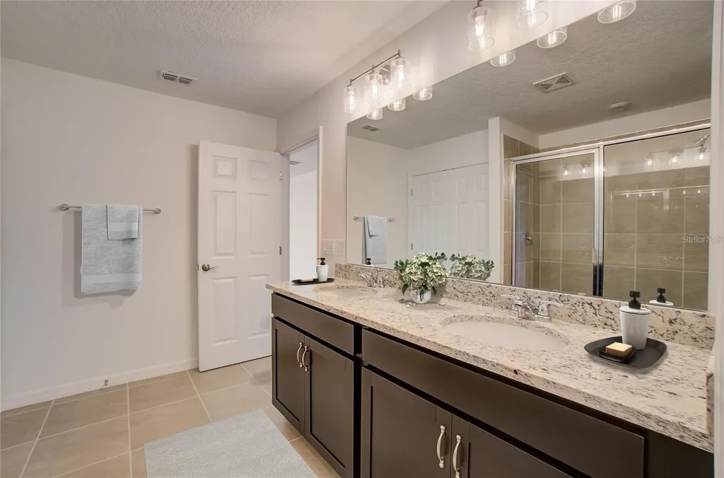 12807 Trovita Drive Grand Island FL 32735
