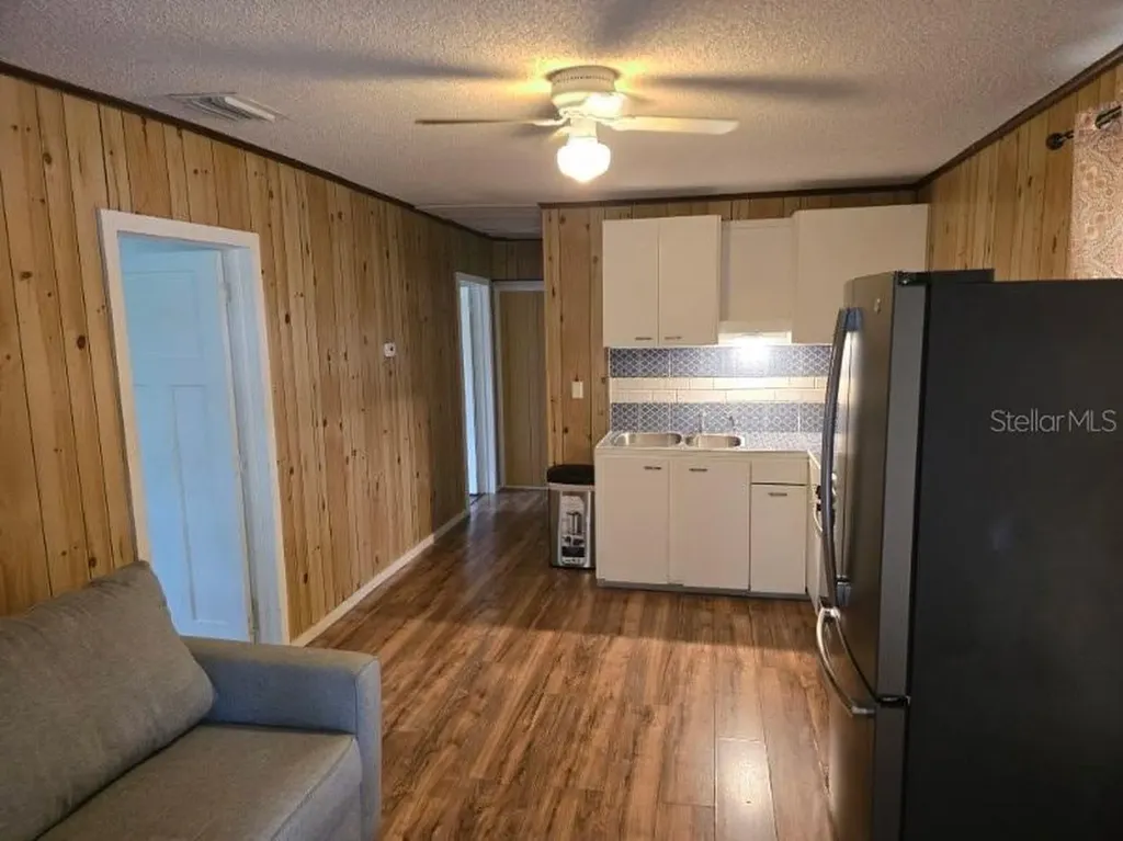 1611 Indian Trail Leesburg FL 34748
