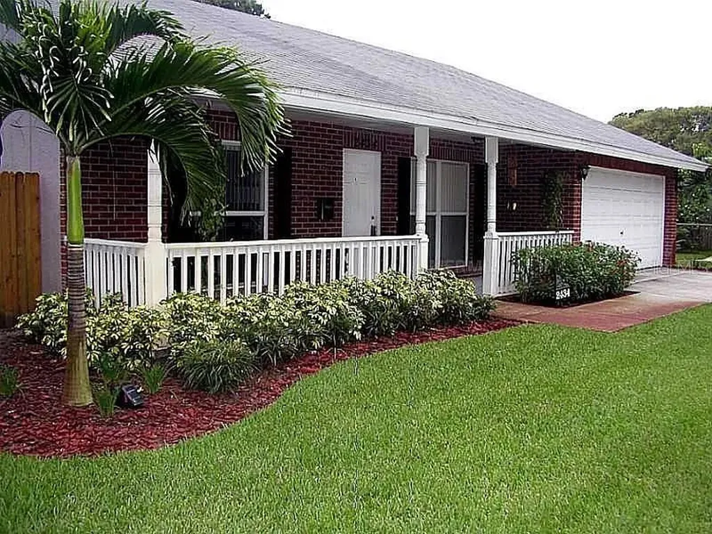 2434 Dartmouth Avenue N St Petersburg FL 33713