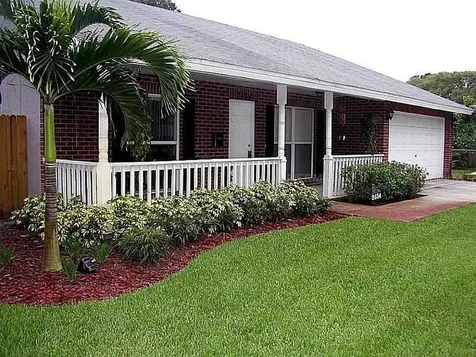 2434 Dartmouth Avenue N St Petersburg FL 33713