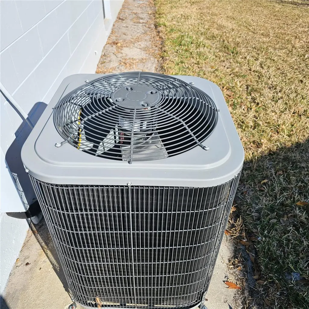 1902 Dandridge Street Sun City Center FL 33573