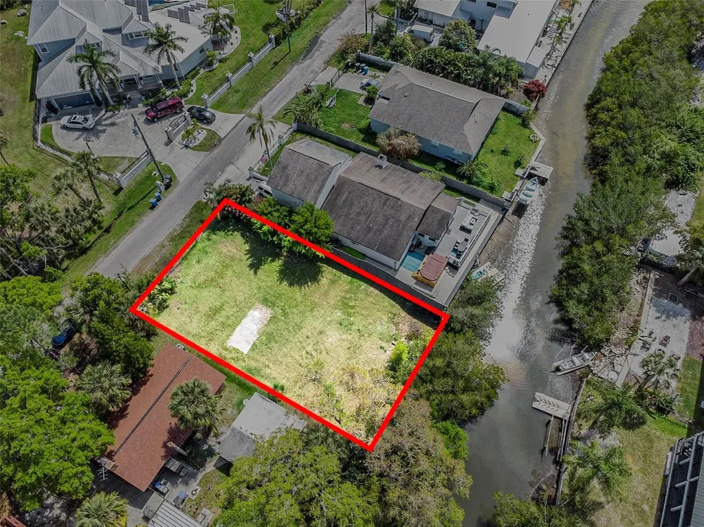 7406 Bay Drive Tampa FL 33635