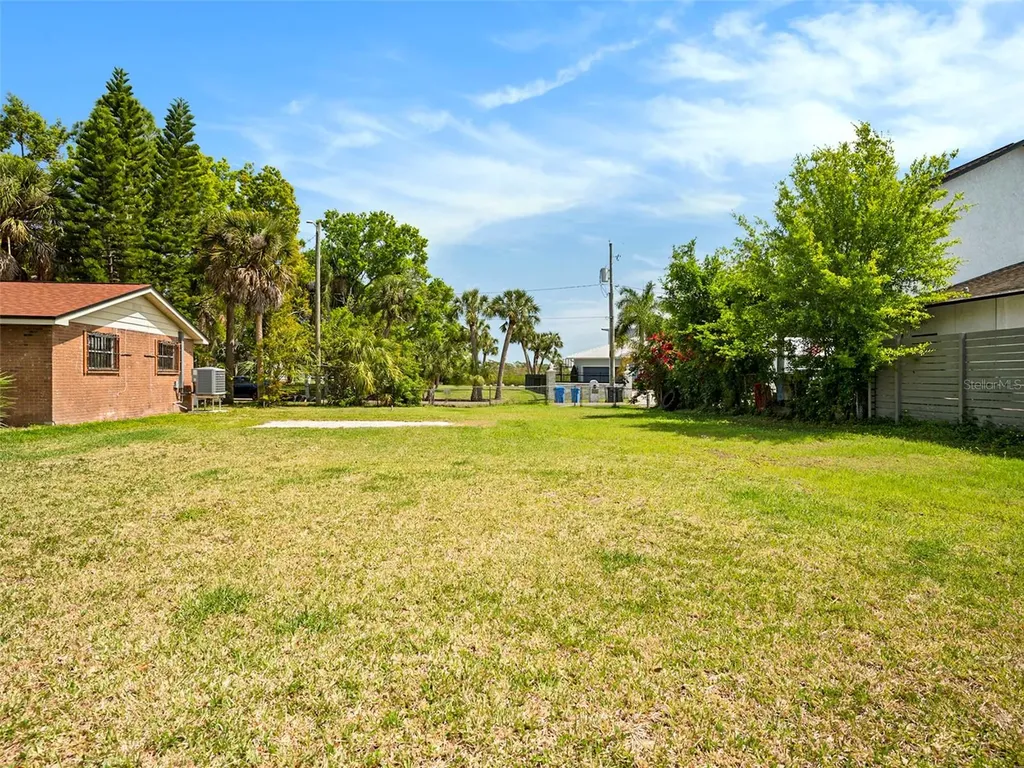 7406 Bay Drive Tampa FL 33635
