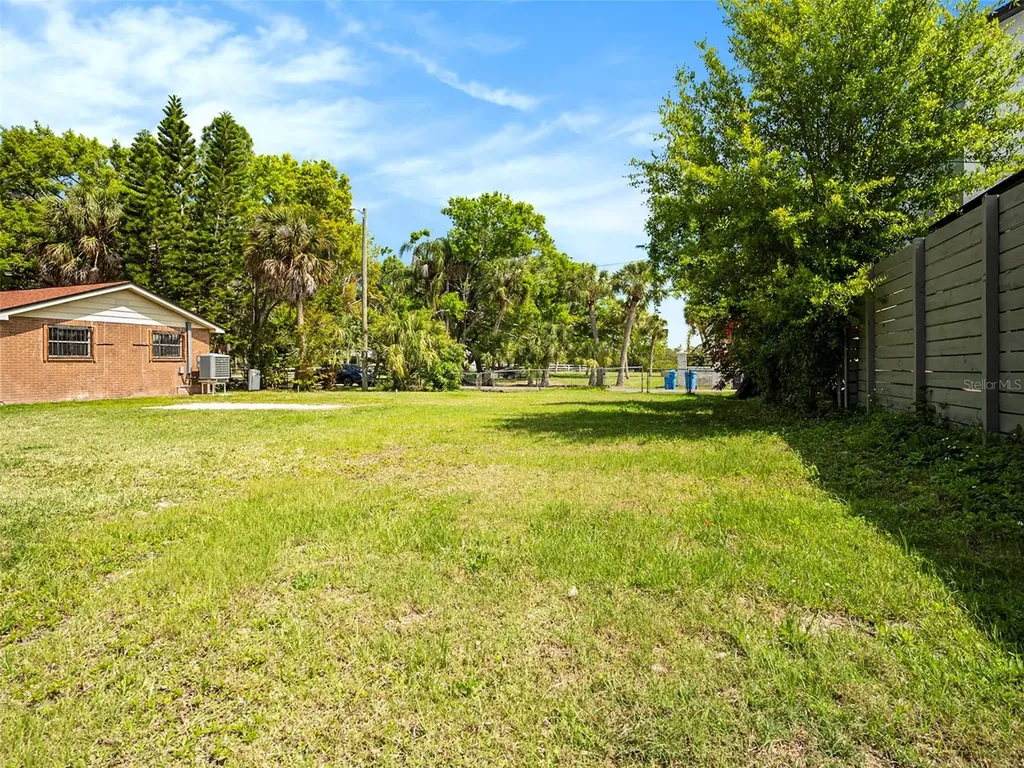 7406 Bay Drive Tampa FL 33635
