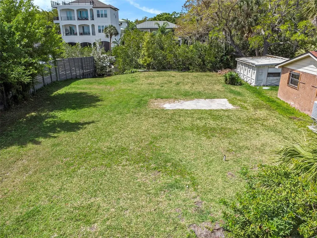 7406 Bay Drive Tampa FL 33635