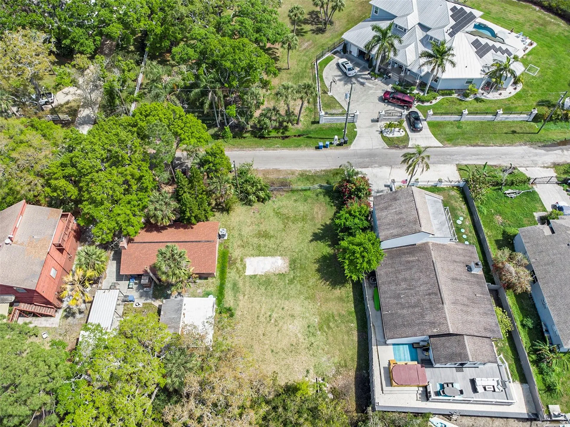 7406 Bay Drive Tampa FL 33635