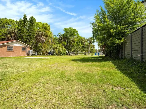 7406 Bay Drive Tampa FL 33635