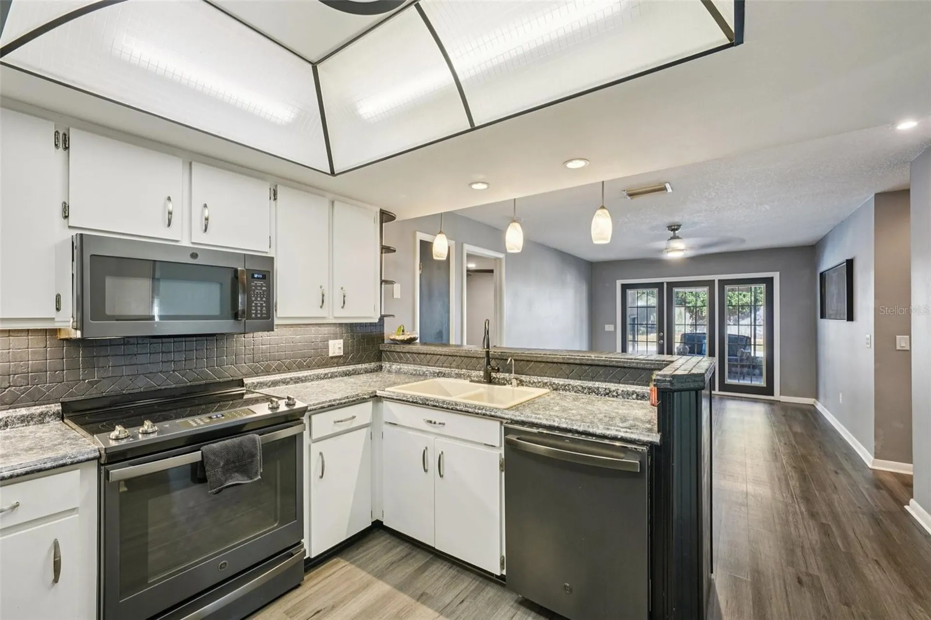 2015 Ronald Circle Seffner FL 33584