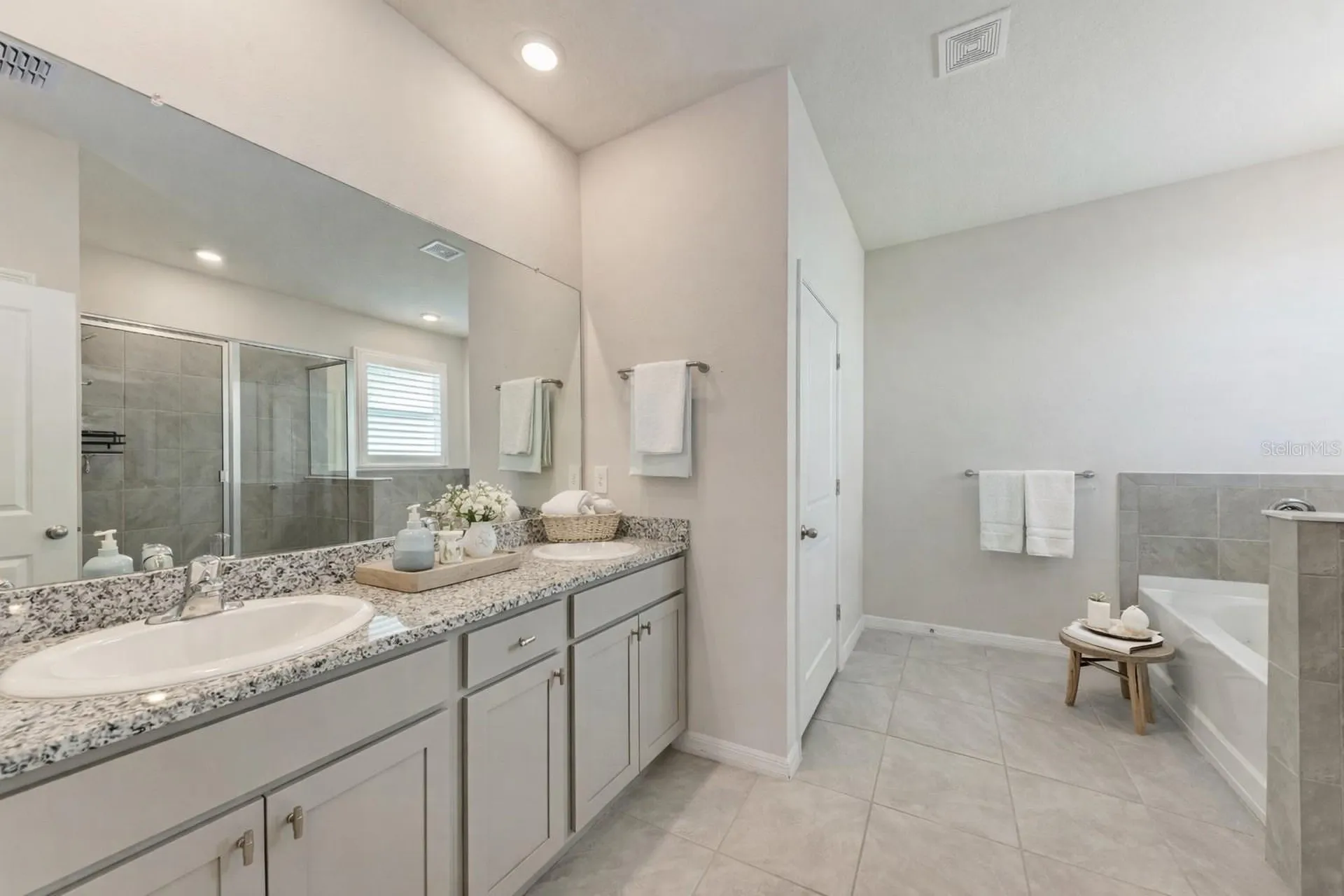 3677 Turning Tides Terrace Bradenton FL 34208