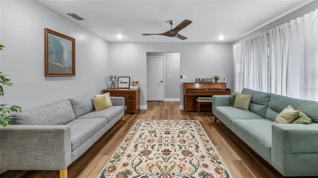 821 Pennsylvania Avenue Altamonte Springs FL 32701