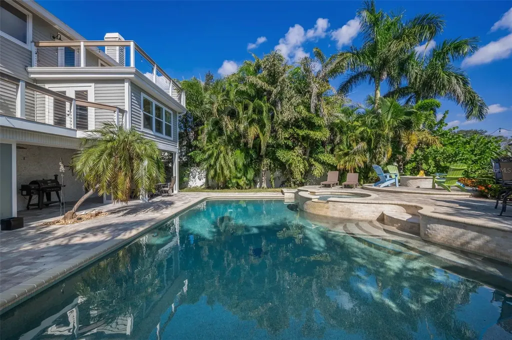 110 Carlyle Circle Palm Harbor FL 34683